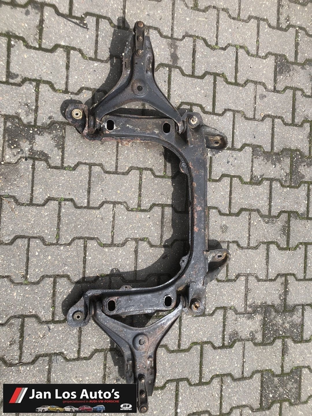 Audi 80 1.3 B2 subframe 79-83, -, Audi, Utilisé, -
