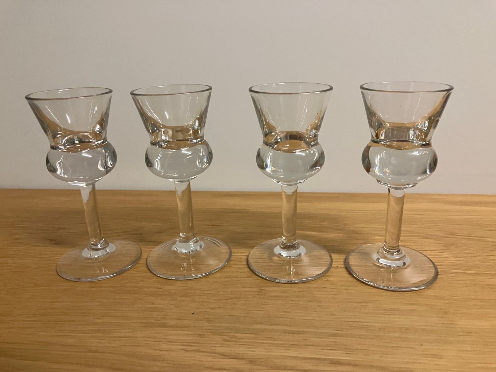 Set van 4 retro borrel glazen, Verzamelen, Ophalen of Verzenden, Zo goed als nieuw
