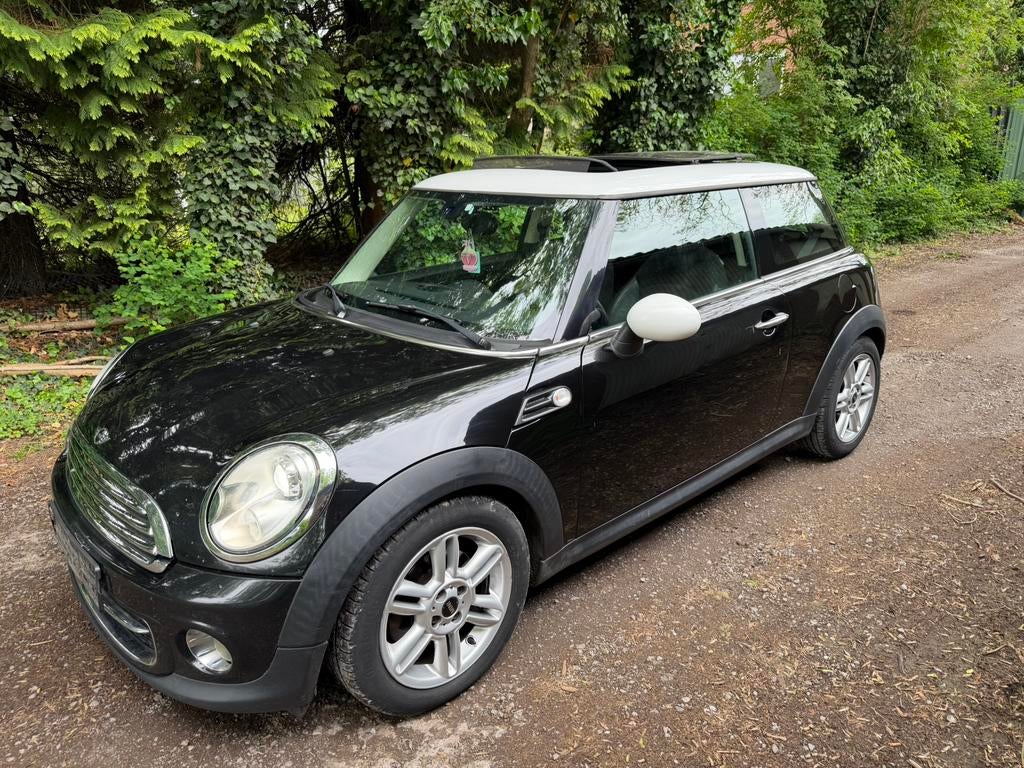 Mini couper D Annee 2013 389 000km 2.0d moteur, BMW GPS clim, Auto's, Mini, Particulier, Cooper, ABS, Adaptive Cruise Control