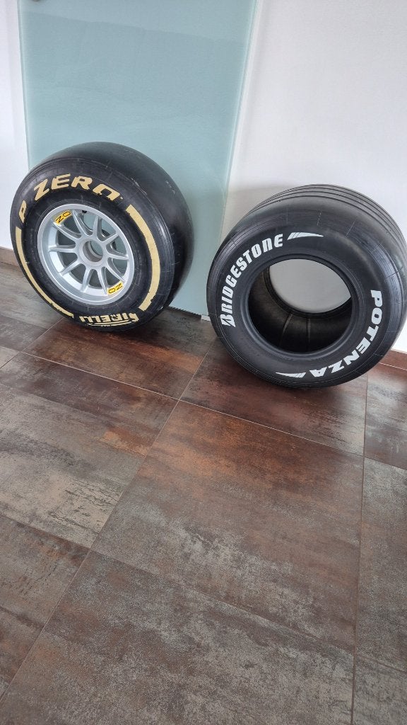 Pneu de formule1, Autos : Pièces & Accessoires, Pneus & Jantes, Enlèvement