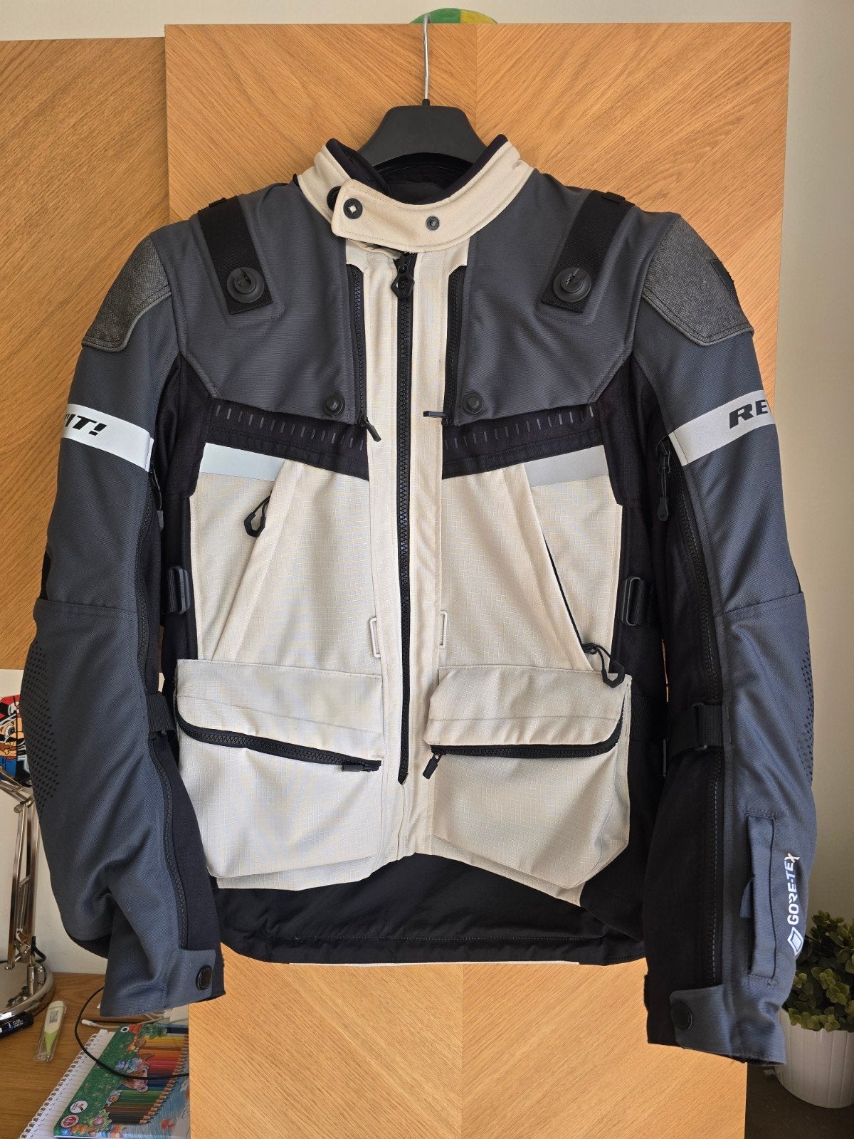Revit Defender 3 GTX Gore-Tex maat L Grijs, Motos, Manteau | tissu, Enlèvement ou Envoi, REV'IT goretex, Neuf, sans ticket