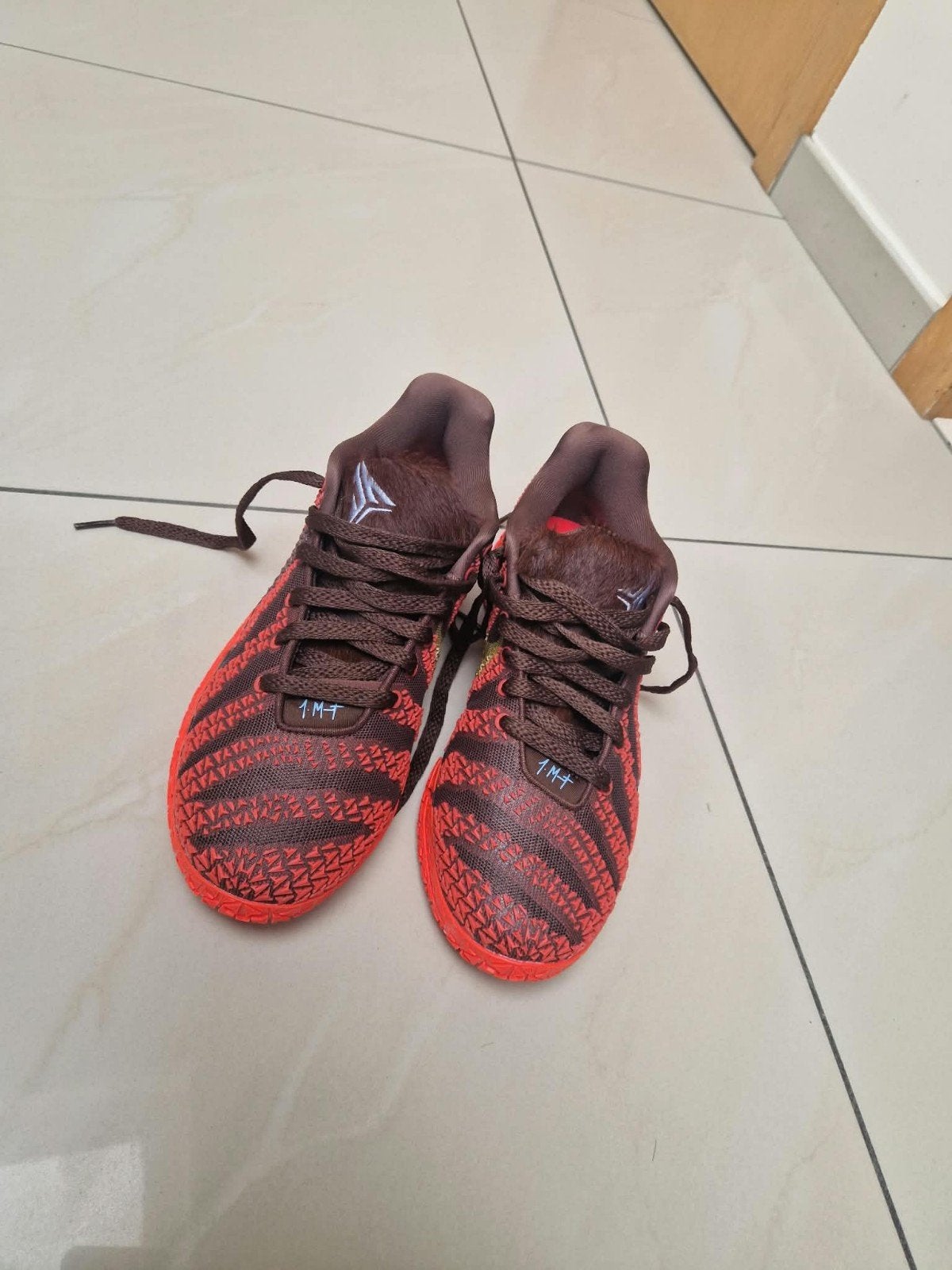 nike ja3 taille 41, Enlèvement, Neuf, Chaussures