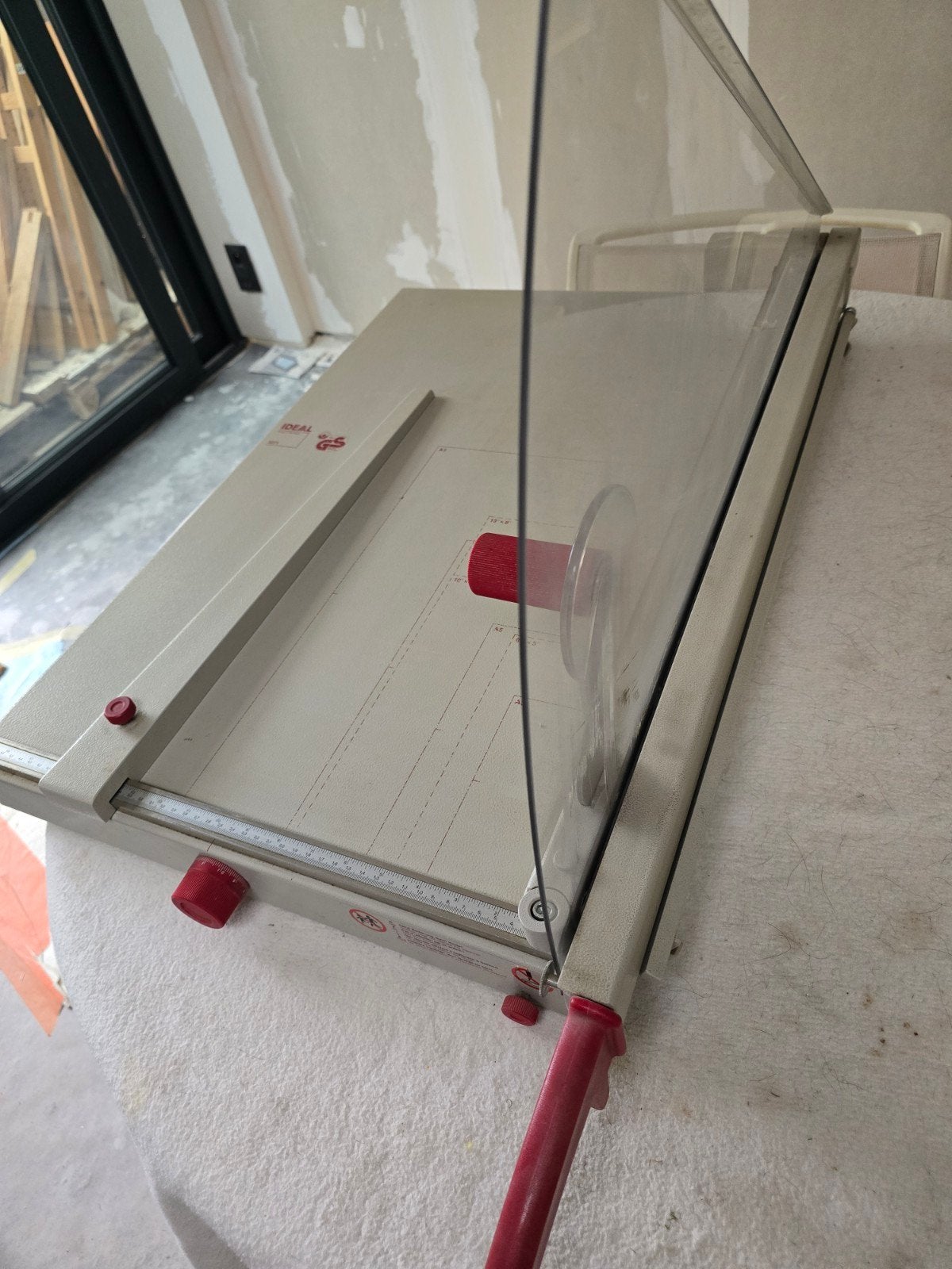 Machine de découpe à manche idéal, 710 mm, Enlèvement