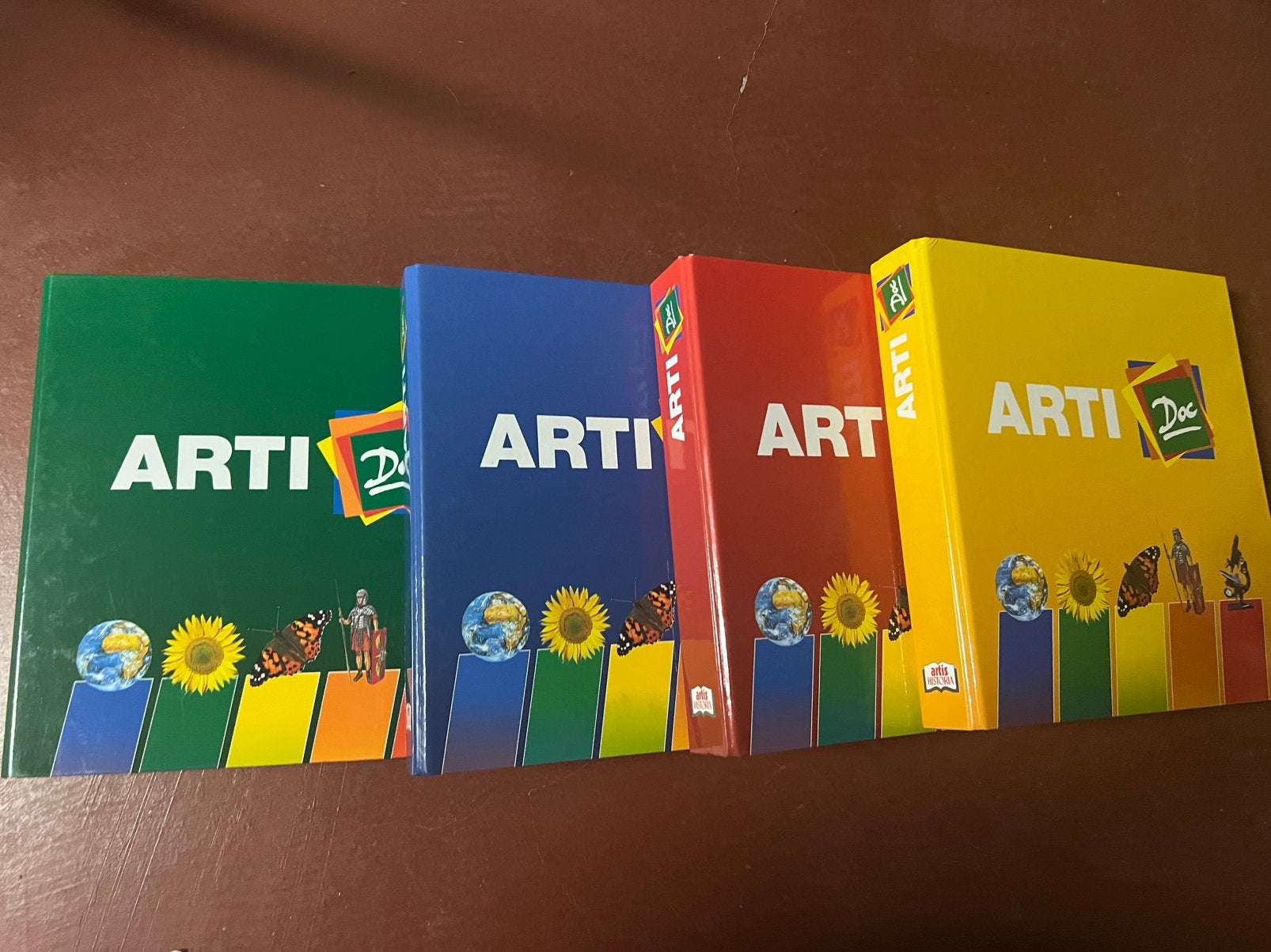 4 mappen Arti doc van Artis Historia, Enlèvement, Comme neuf, Album d'images