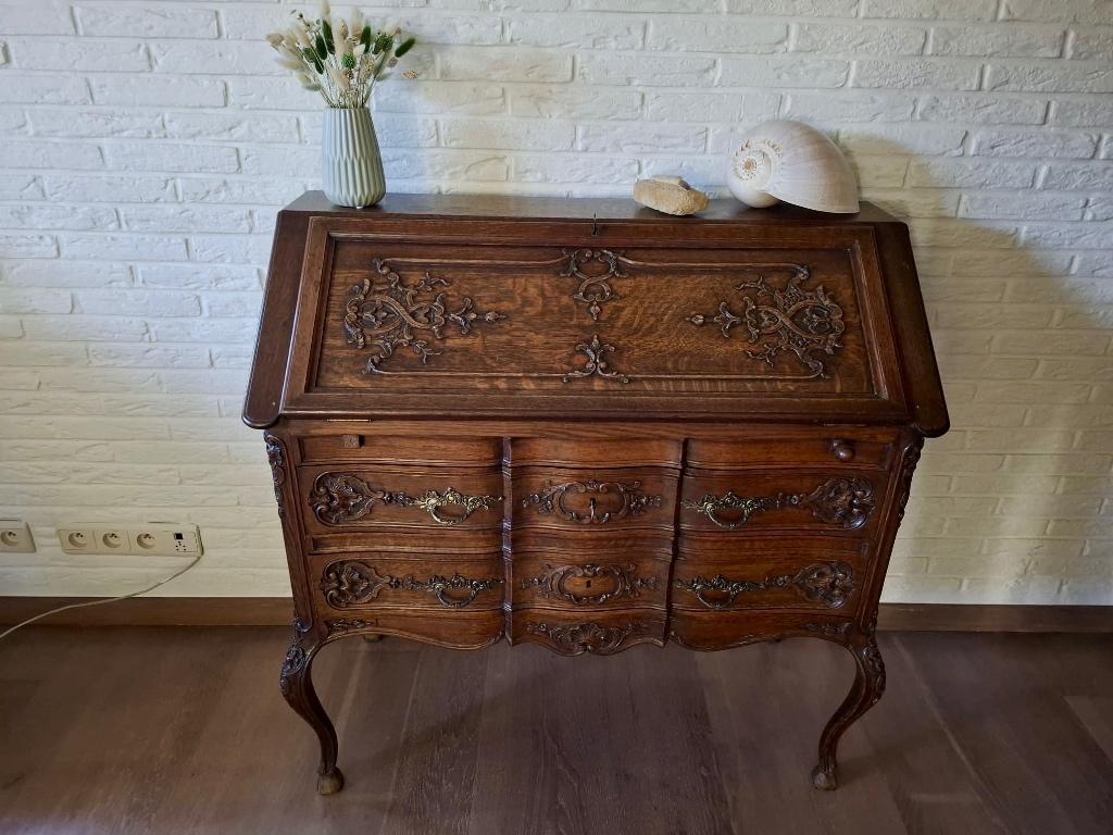 Secrétaire de style Louis XV, Enlèvement