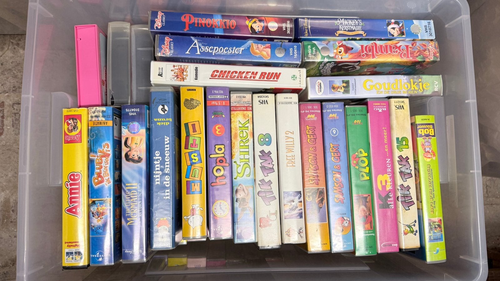 Ideaal voor verzamelaar VHS Disney Studio100 klassiekers!, Cd's en Dvd's, Ophalen, Zo goed als nieuw
