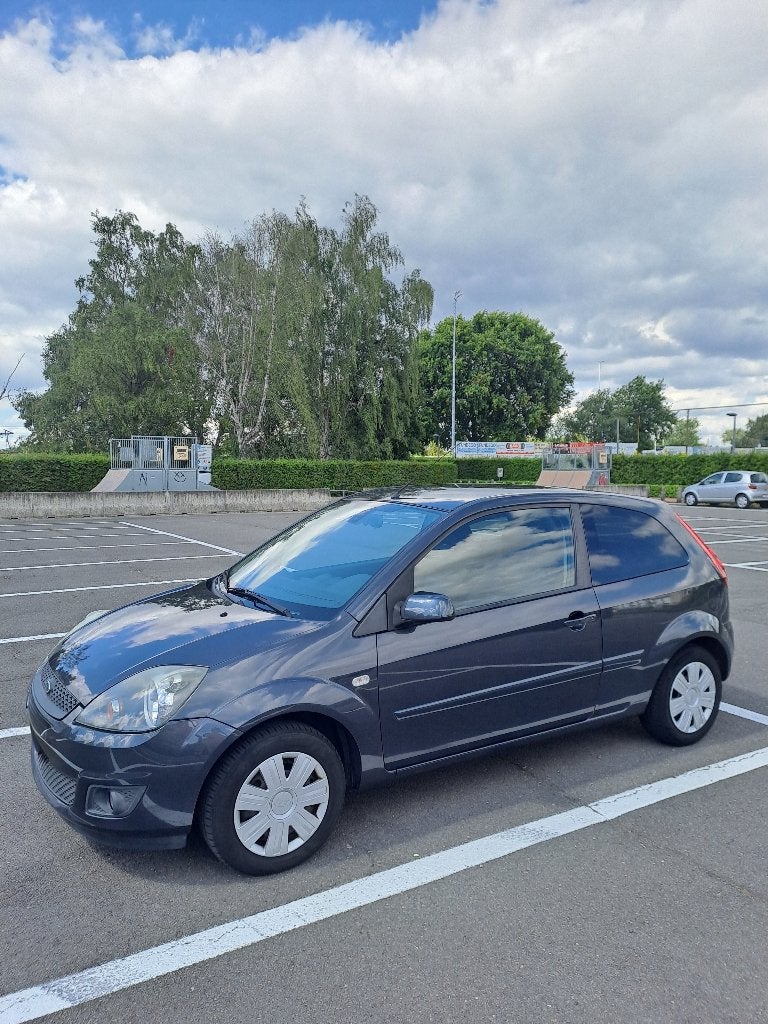 Ford Fiesta 2007, Autos, Ford, 1095 kg, Noir, Vitres électriques, 5 places