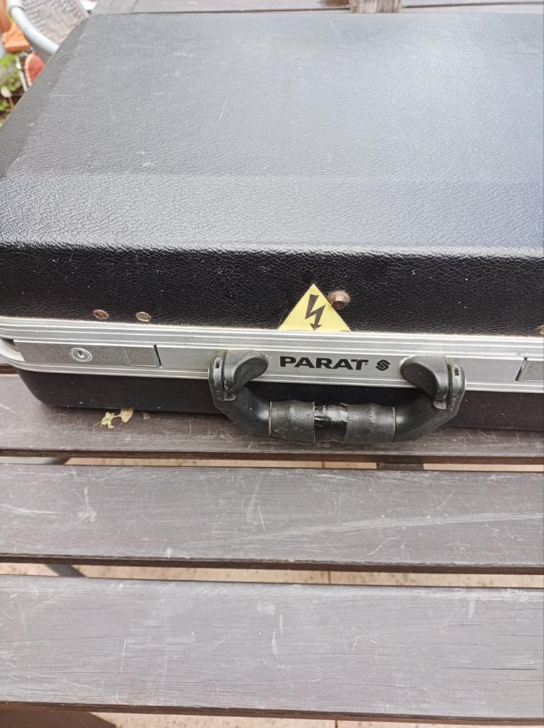 Gereedschapkoffer Parat, Ophalen