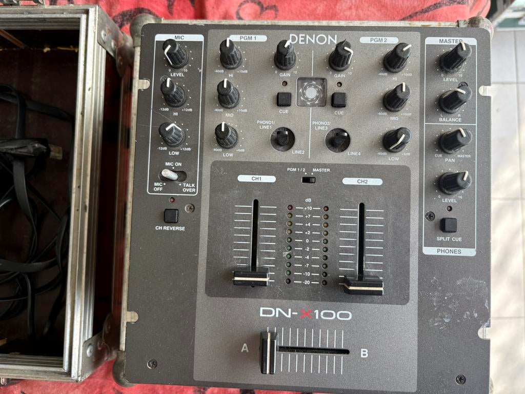 Denon mixer 2chan x2 in prima staat + flightcase, Muziek en Instrumenten, Ophalen, Gebruikt