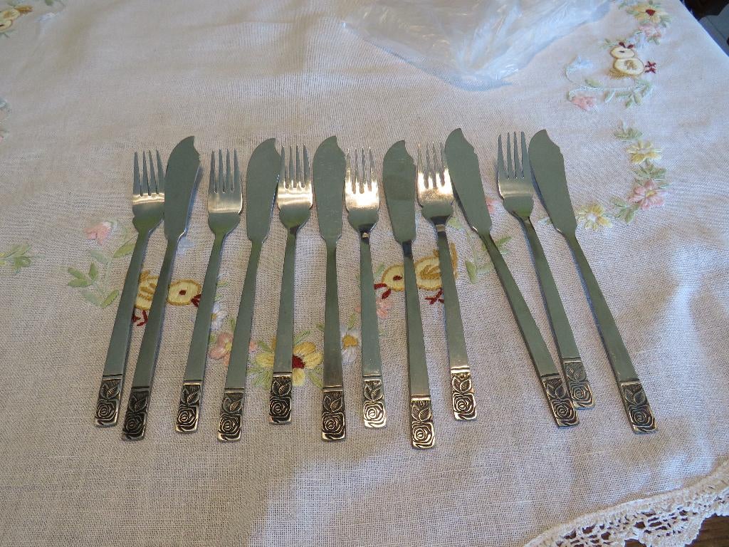 12 couverts à poisson en inox, Résiste au lave-vaisselle, Enlèvement ou Envoi, Ensemble de couverts, Utilisé