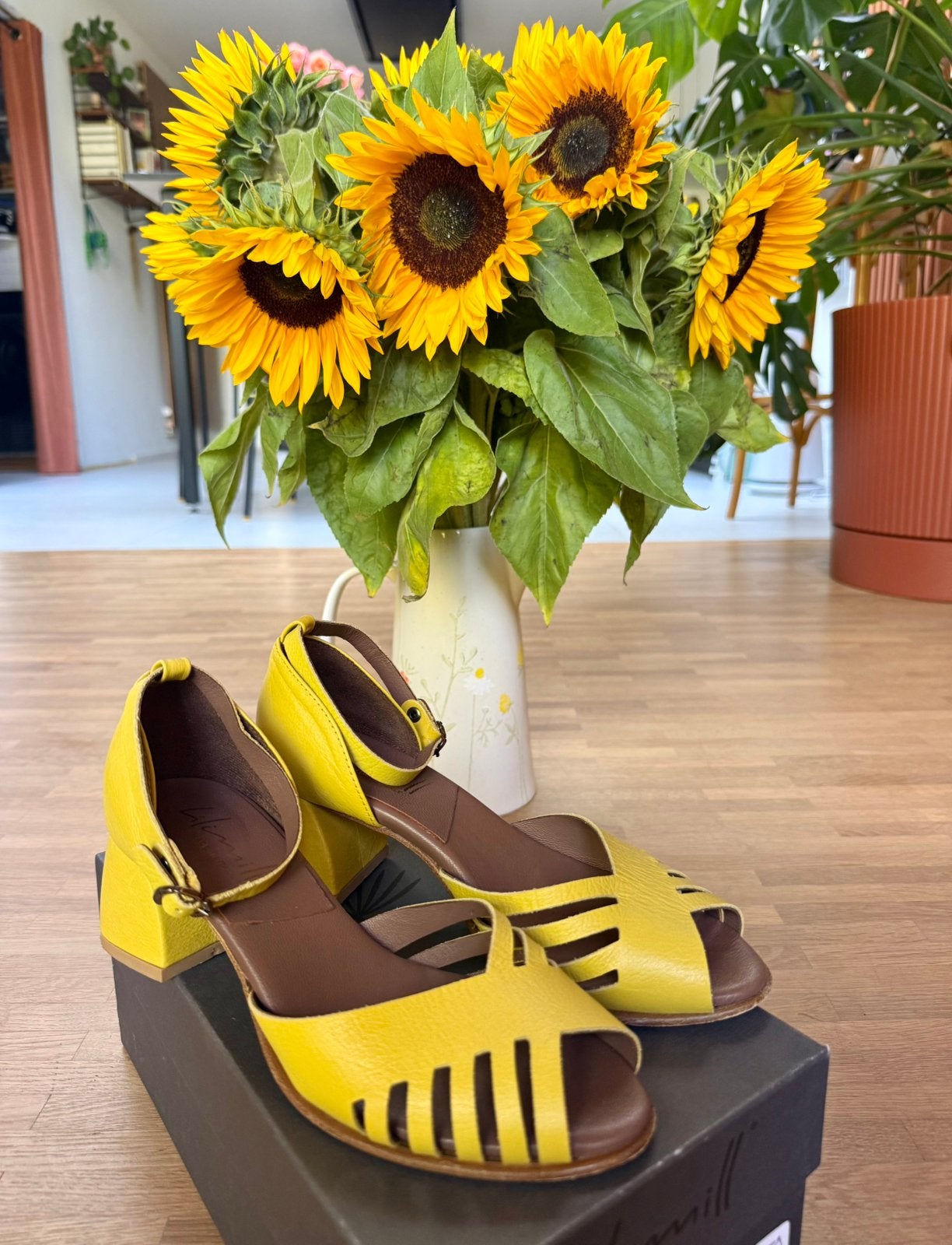 Gele sandalen met blokhak, Vêtements | Hommes, Chaussures, Autres couleurs, Comme neuf, Enlèvement, Sandales