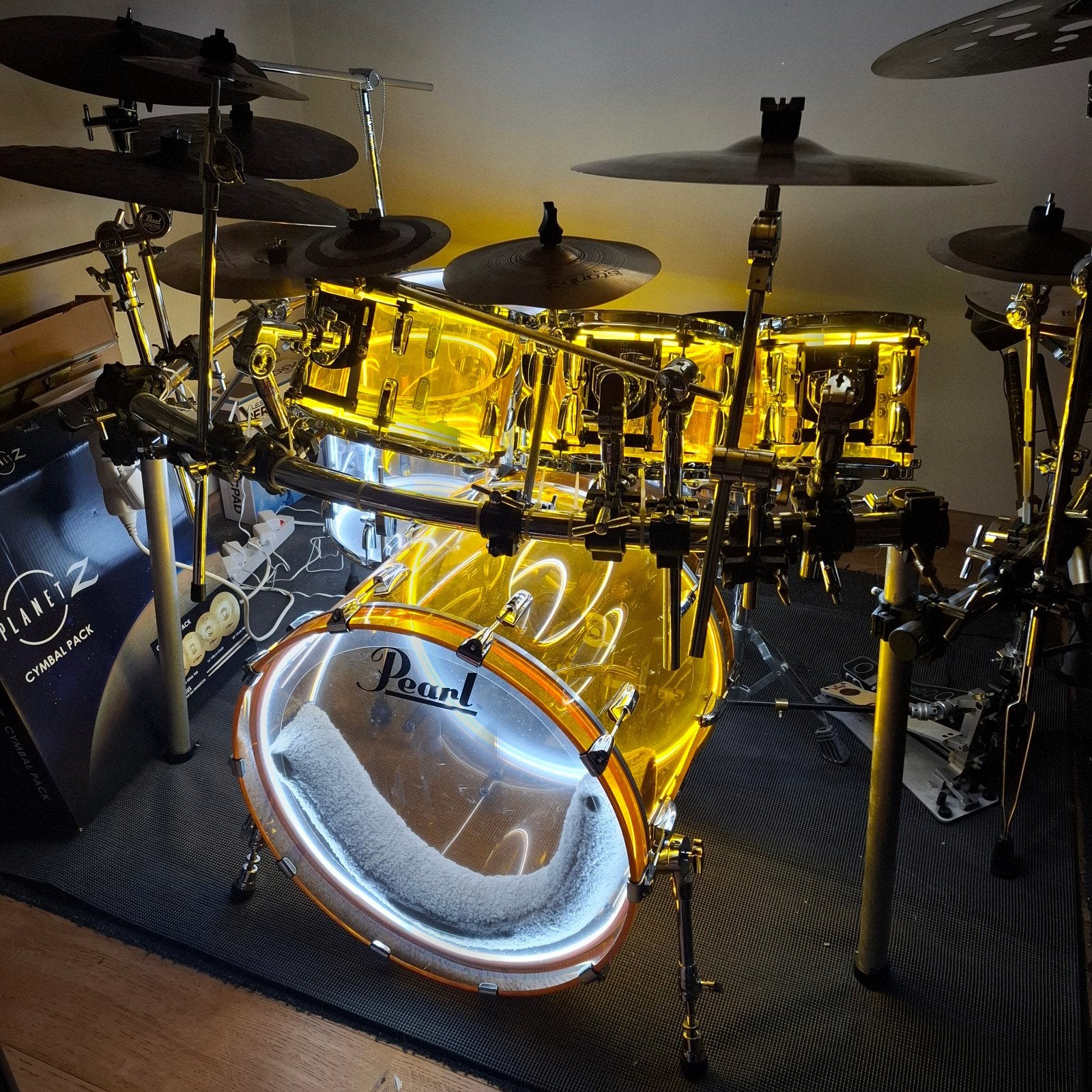 Pearl crystal beat acryl 6 delig drumstel in led uitvoering, Muziek en Instrumenten, Ophalen, Zo goed als nieuw