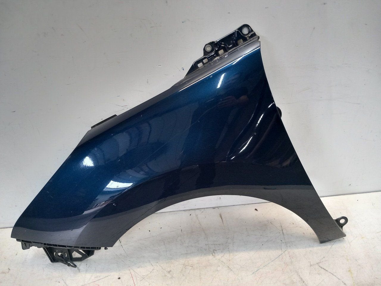 Spatbord links voor Peugeot 5008, Onderdelen@venauto.nl, Van der Ven Autorecycling B.V., Ettenseweg 76, 4706 PB Roosendaal, The Netherlands
