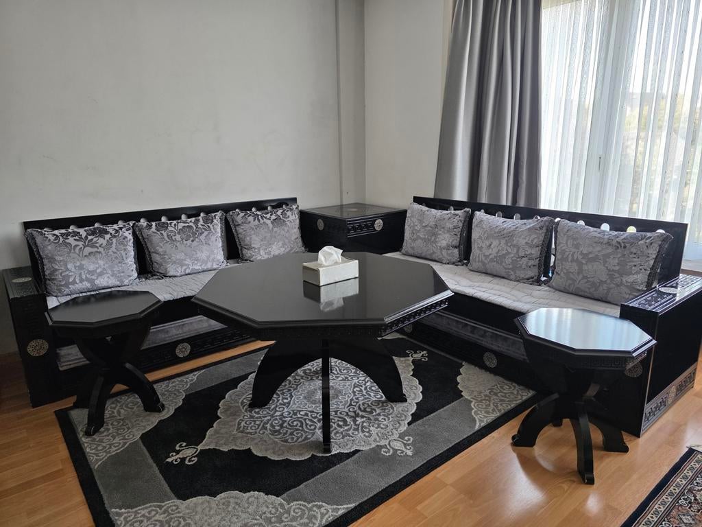 Salon marocain avec dossier noir/argenté, Maison & Meubles, Canapés | Coins salons complets, Enlèvement, Tissus