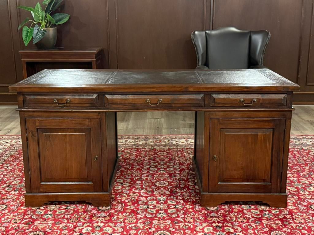 Klassiek Engels bureau #660, Maison & Meubles, Bureaux, Comme neuf, Autres types, Autres marques, Classique, Bois, Brun, Avec tiroirs