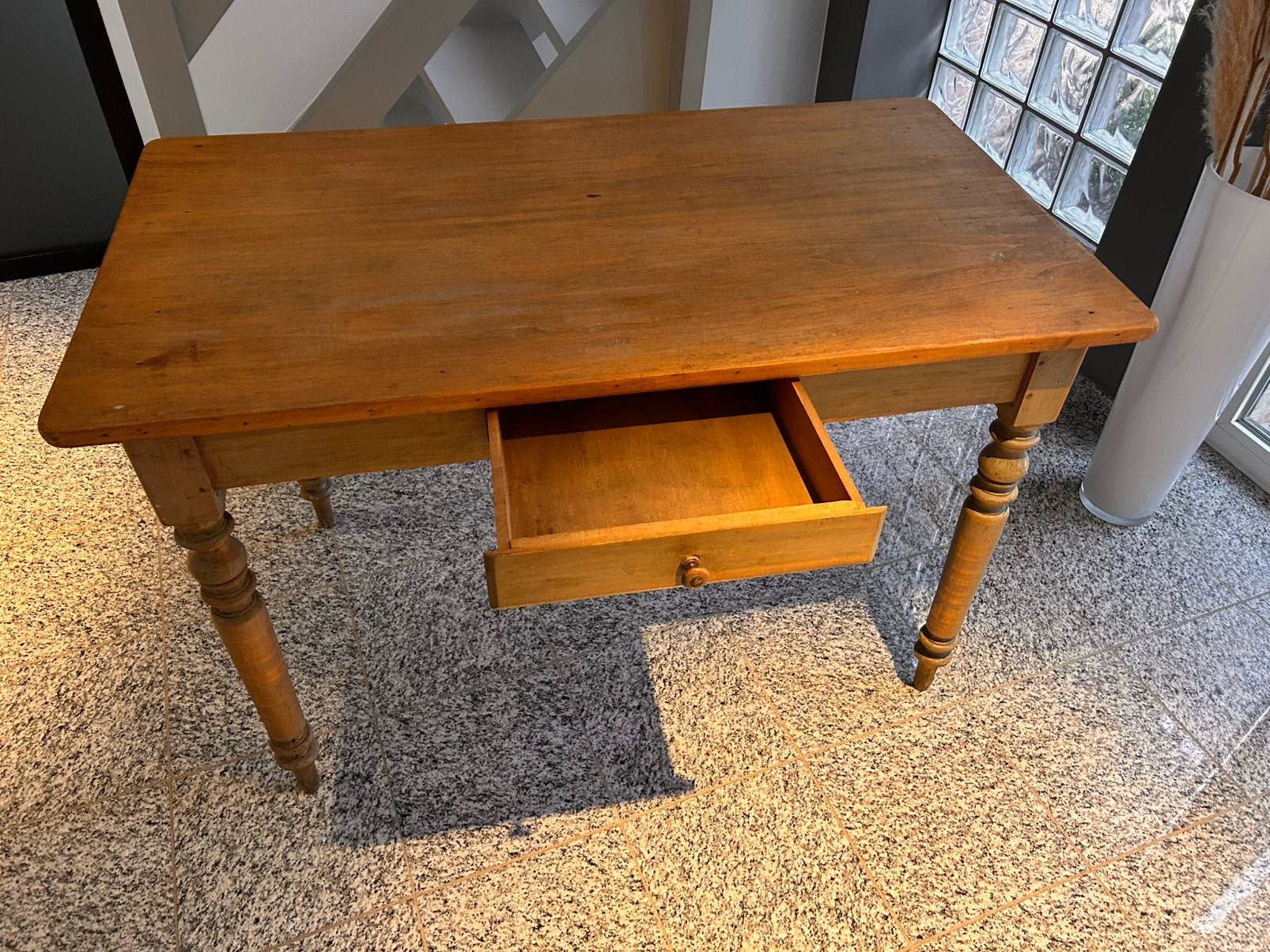 Authentieke oude houten tafel, landelijke brocante stijl, 100 à 150 cm, Brocante stijl, Comme neuf, Enlèvement