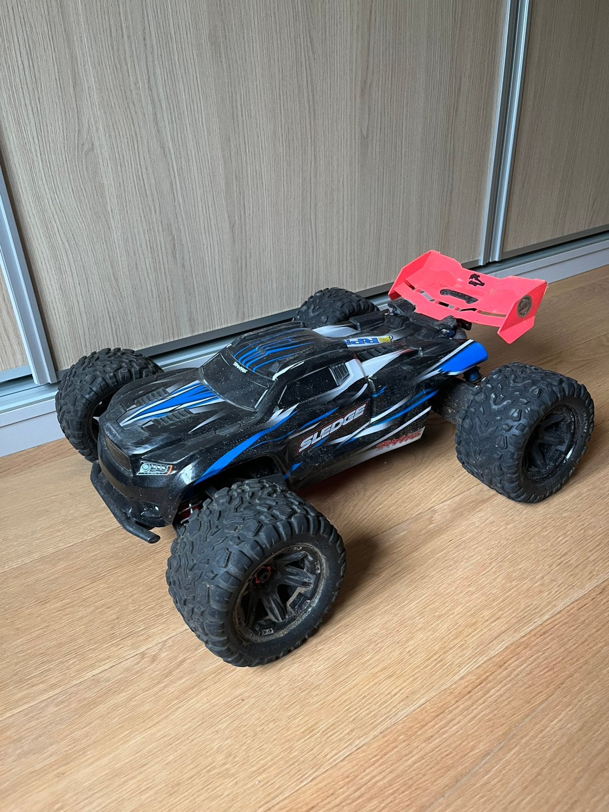 Traxxas sledge 8s, Échelle 1:8, Voiture off road, Enlèvement, Utilisé