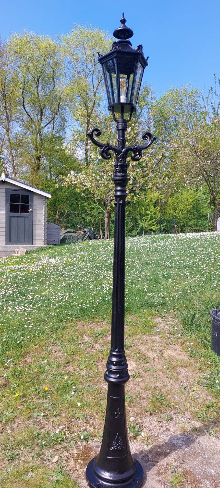 Lampadaire pour extérieur en fonte 750€, Enlèvement