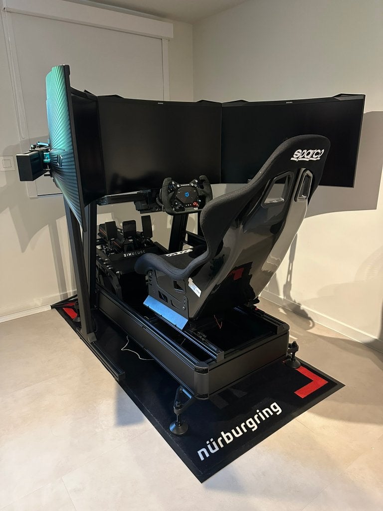Ultra High-End Sim Racing Rig | Simucube | Triple 32", Ophalen, Zo goed als nieuw, Simulatie