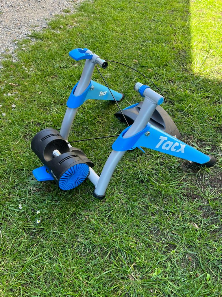 Tacx Booster fietstrainer incl. trainerband, Fietsen en Brommers, Ophalen of Verzenden, Zo goed als nieuw