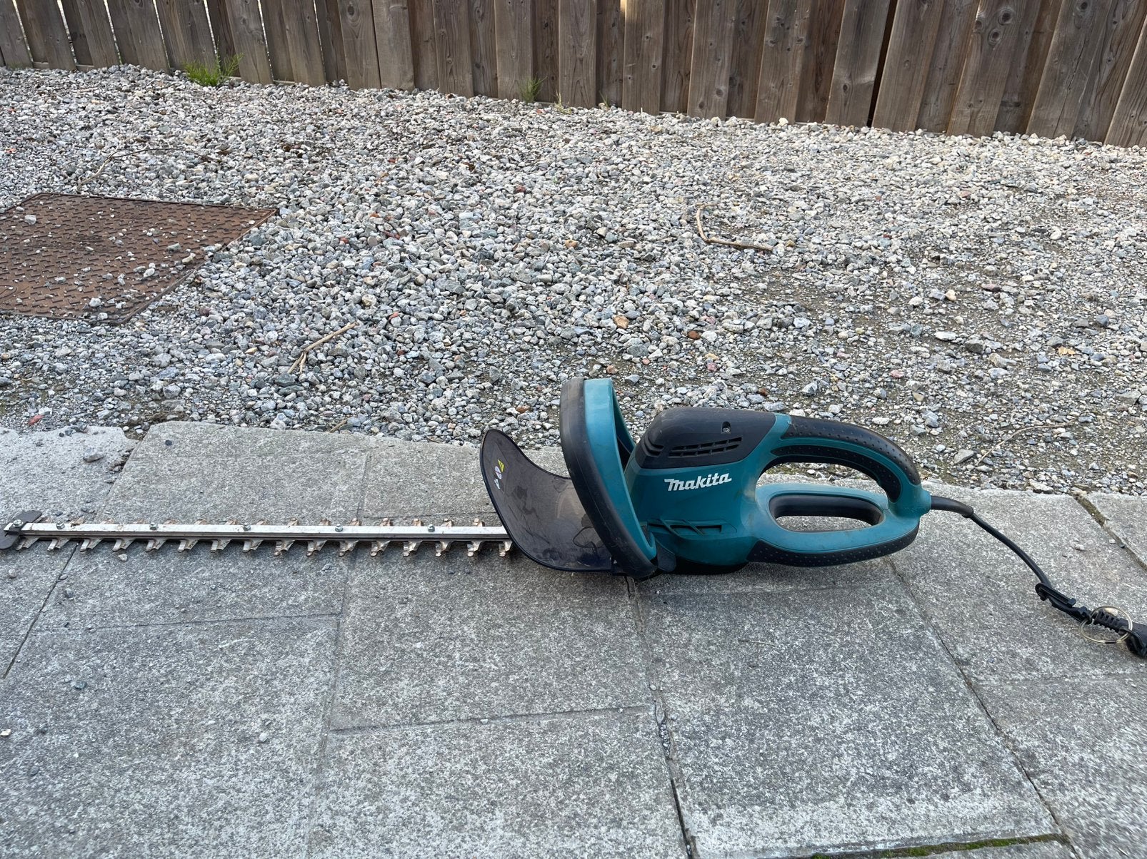 Elektrische heggenschaar Makita met snoer, Tuin en Terras, Heggenscharen, Ophalen, Gebruikt, Elektrisch