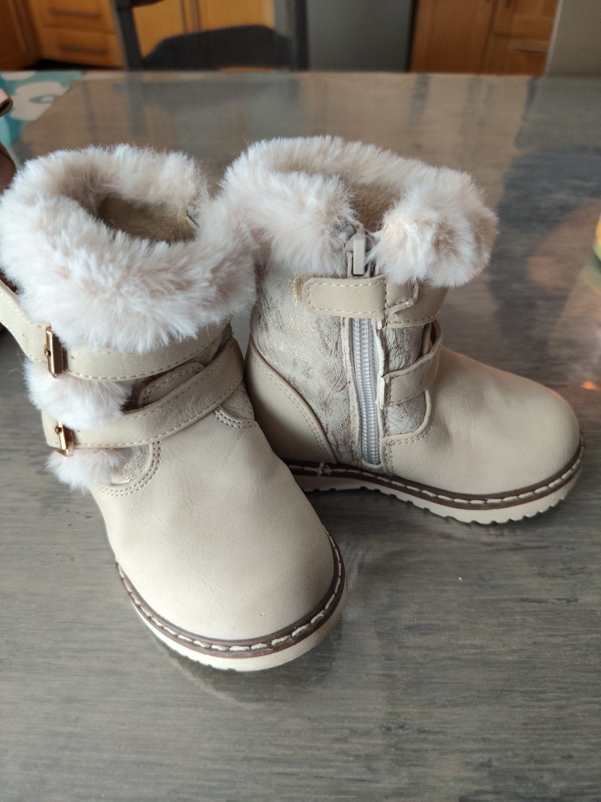 chaussures taille 24, Bottines, Enlèvement, Utilisé, Fille
