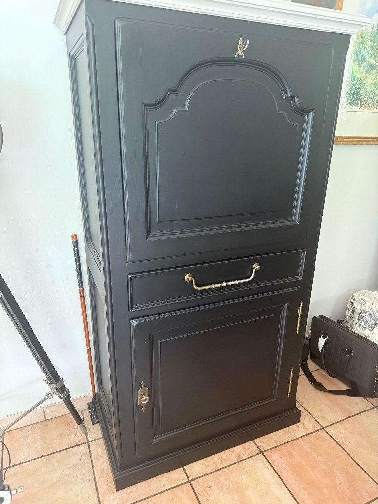 Meuble de bar en cerisier massif. Couleur : noir mat, Maison & Meubles, 25 à 50 cm, Cerisier, 150 à 200 cm, Utilisé