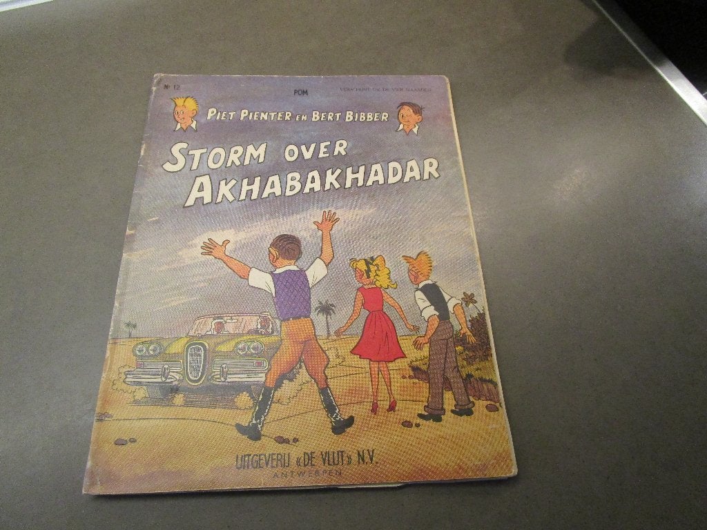 TOT DINSDAG: Storm over Akhabakhadar - 1e druk - 1959, Boeken, Gelezen, Eén stripboek, Ophalen of Verzenden, POM
