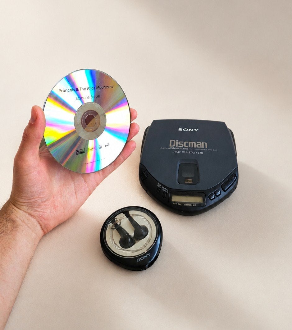 Walkman Discman Sony D-173 + Écouteurs mdr-e821 Vintage, Audio, Tv en Foto, Walkmans, Discmans en Minidiscspelers, Ophalen of Verzenden