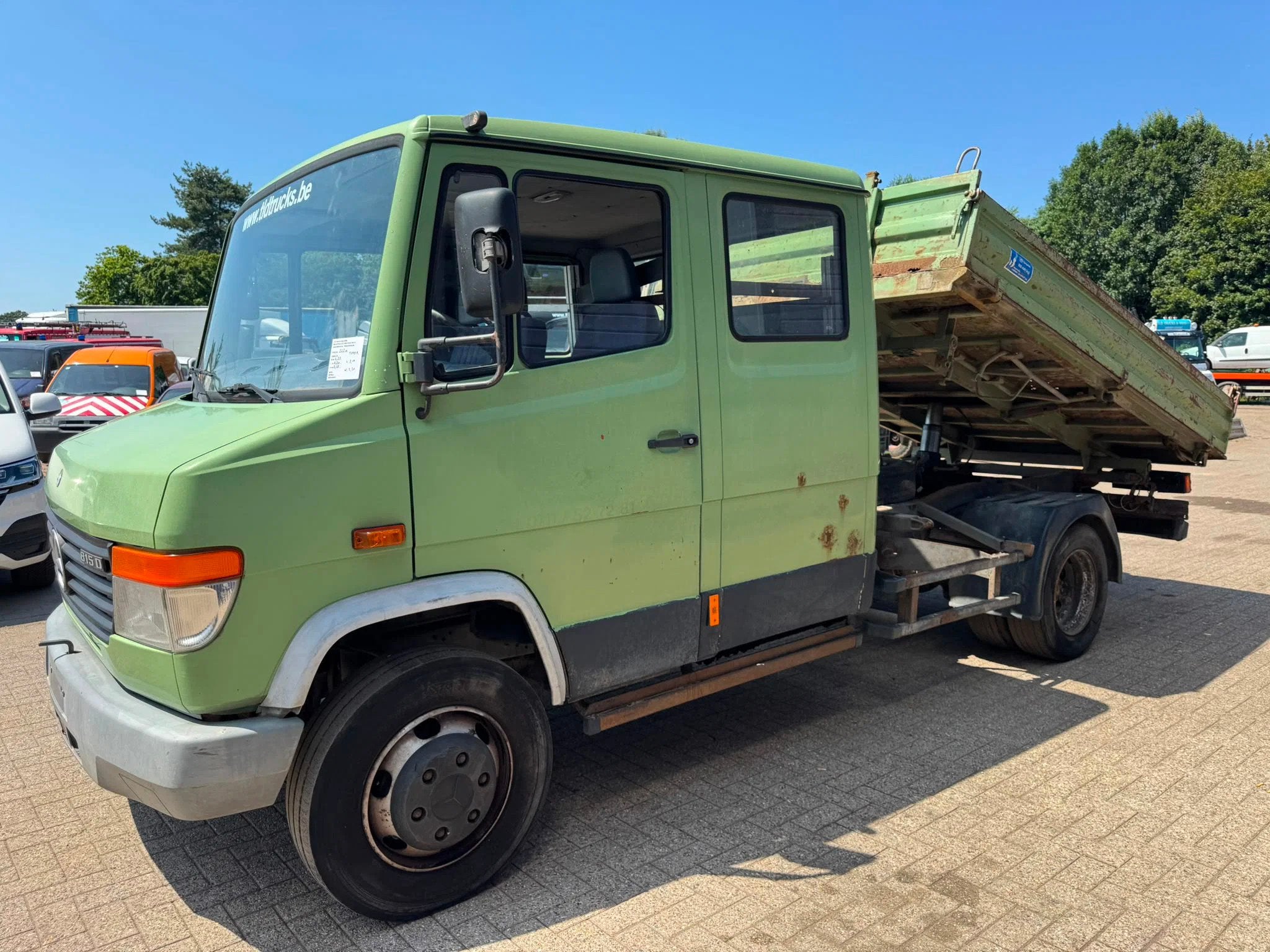 Mercedes-Benz Vario 815 *BENNE-TIPPER-BELGIAN ORIGINE*, Auto's, Vrachtwagens, Bedrijf, Mercedes-Benz, Diesel, Handgeschakeld, Groen