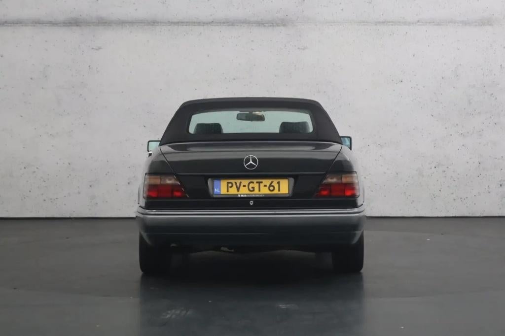 e 220 cabrio oldt. 1994 in topconditie oldtimer farm aalter, foto 11