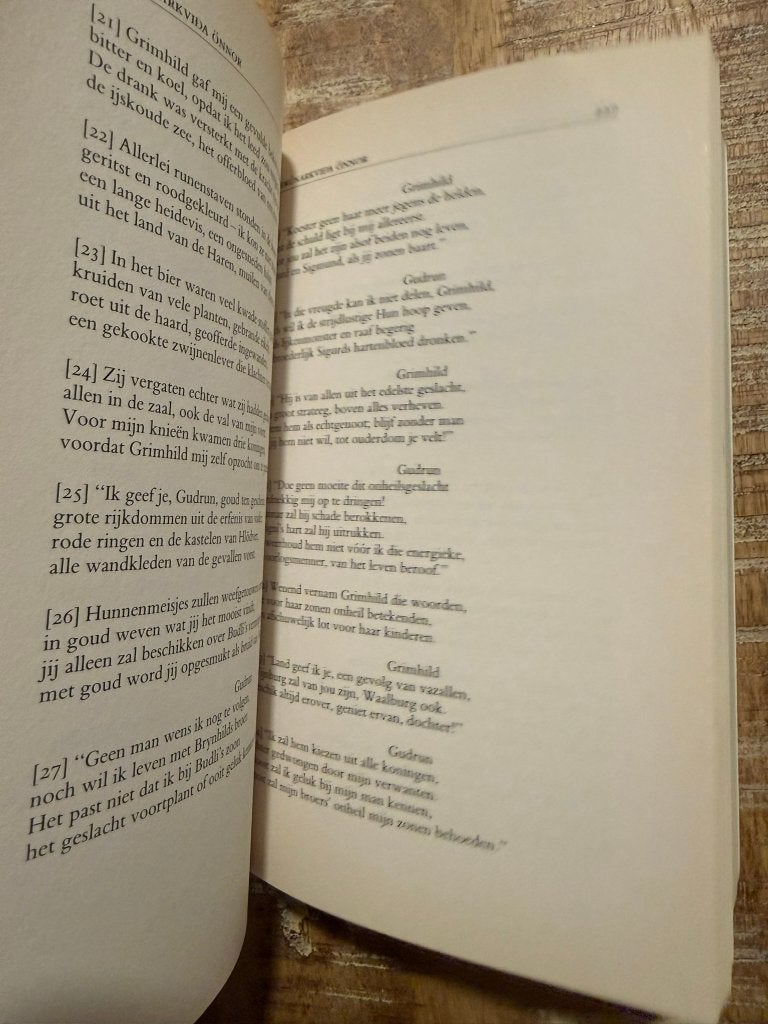 Edda, de liederen uit de Codex Regius, Boeken, Sprookjes en Fabels, Ophalen of Verzenden, Gelezen