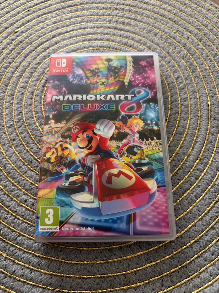Mariokart 8 deluxe Nintendo switch, Games en Spelcomputers, Games | Nintendo Switch, Racen en Vliegen, Nieuw, Ophalen of Verzenden