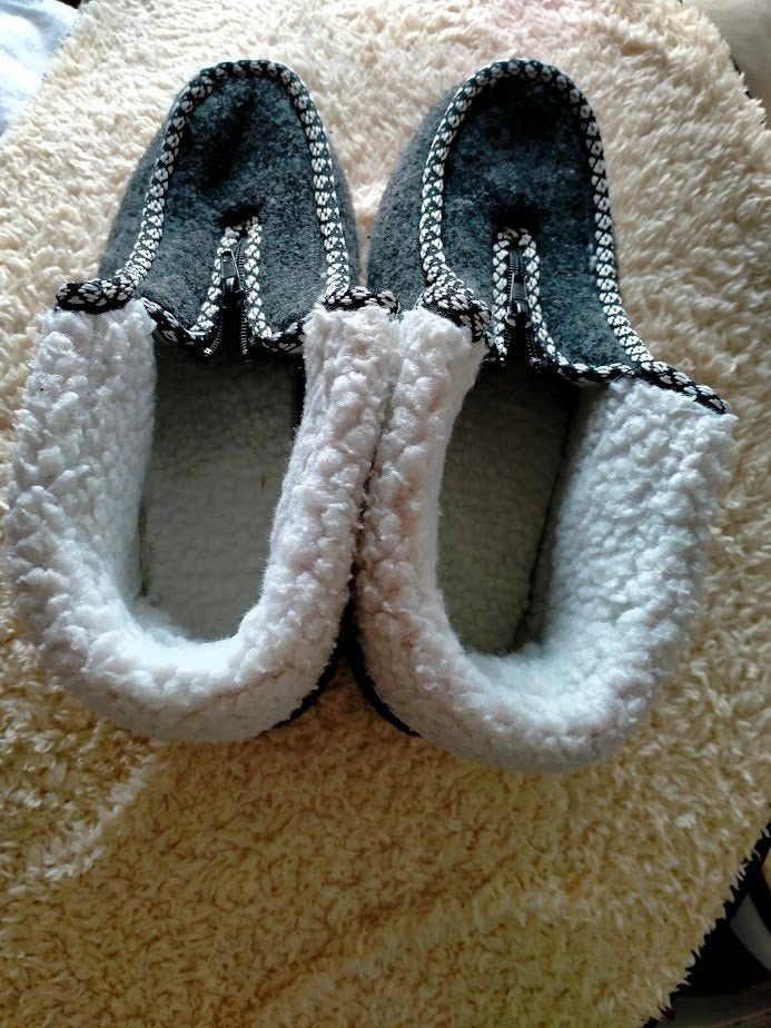 Winterpantoffels,donkergrijs,gevoerd met teddy,maat:40., Vêtements | Femmes, Neuf, Gris, Enlèvement ou Envoi, Pantoufles