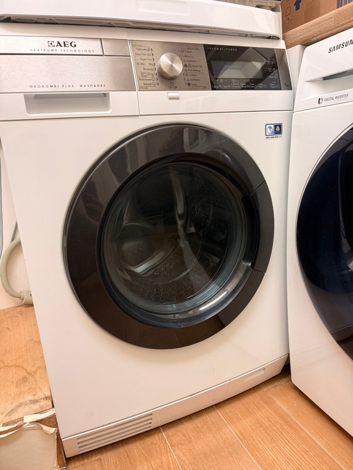 AEG L99695HWD was-droogcombinatie, Ophalen, Gebruikt, 8 tot 10 kg, 1600 toeren of meer