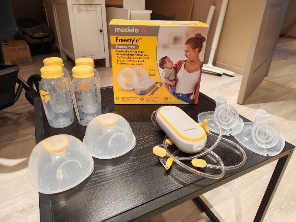 Medela Freestyle Hands-free kolfapparaat, Kinderen en Baby's, Babyvoeding en Toebehoren, Ophalen, Gebruikt, Medela, Borstkolf