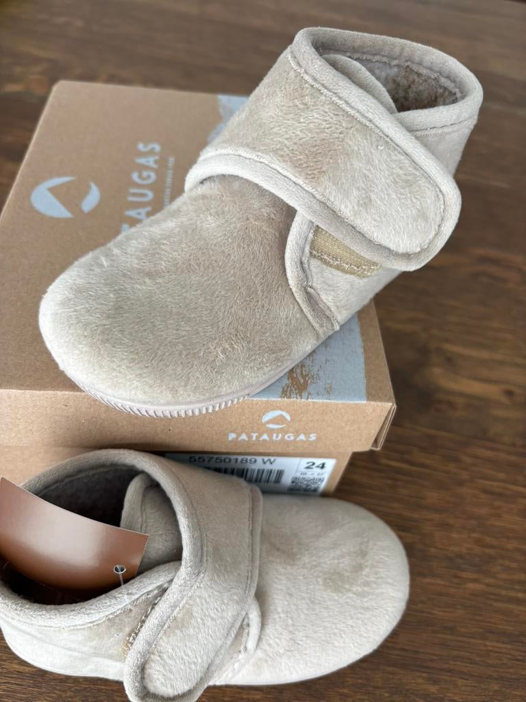 Nieuwe kinderschoenen pantoffels maat 24, Kinderen en Baby's, Ophalen, Nieuw