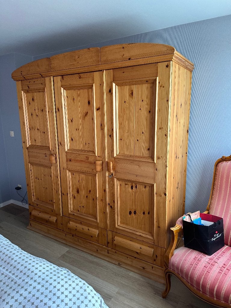 GARDE ROBE, SCANDINAVE, 150 à 200 cm, Comme neuf, Enlèvement