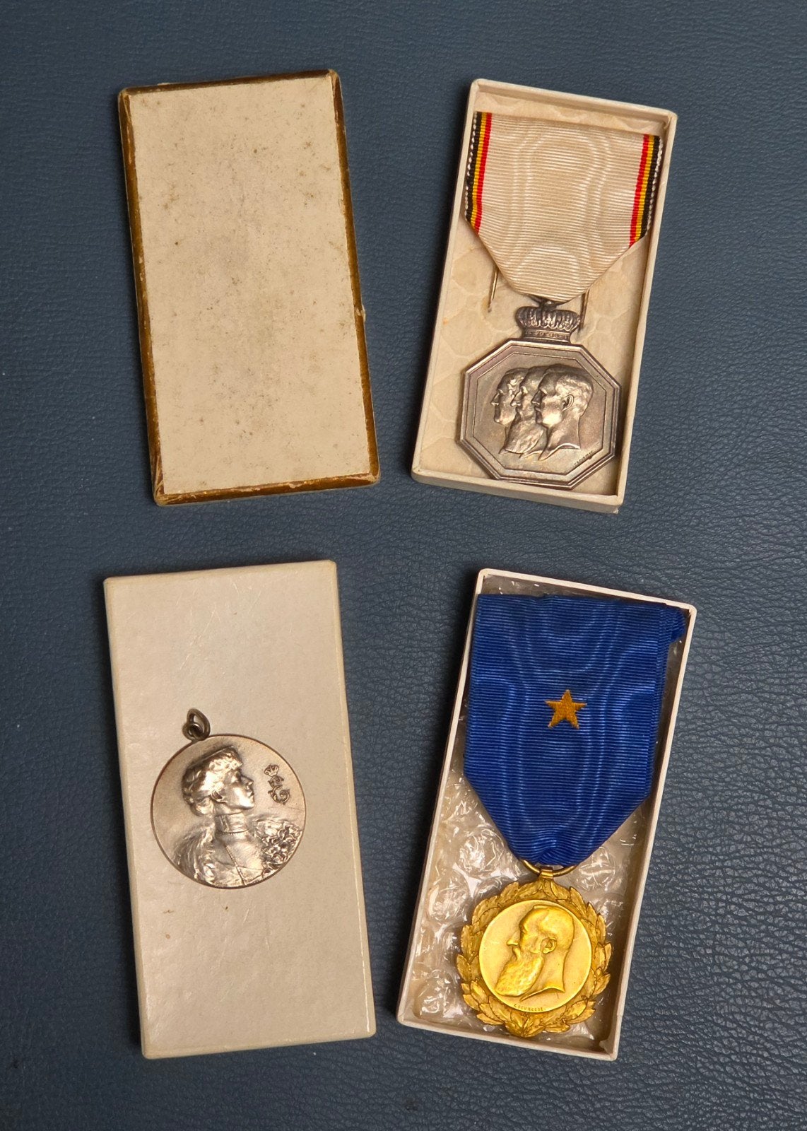 3 medailles Leopold II Congo , 1830-1930 , Elisabeth, Postzegels en Munten, Ophalen of Verzenden