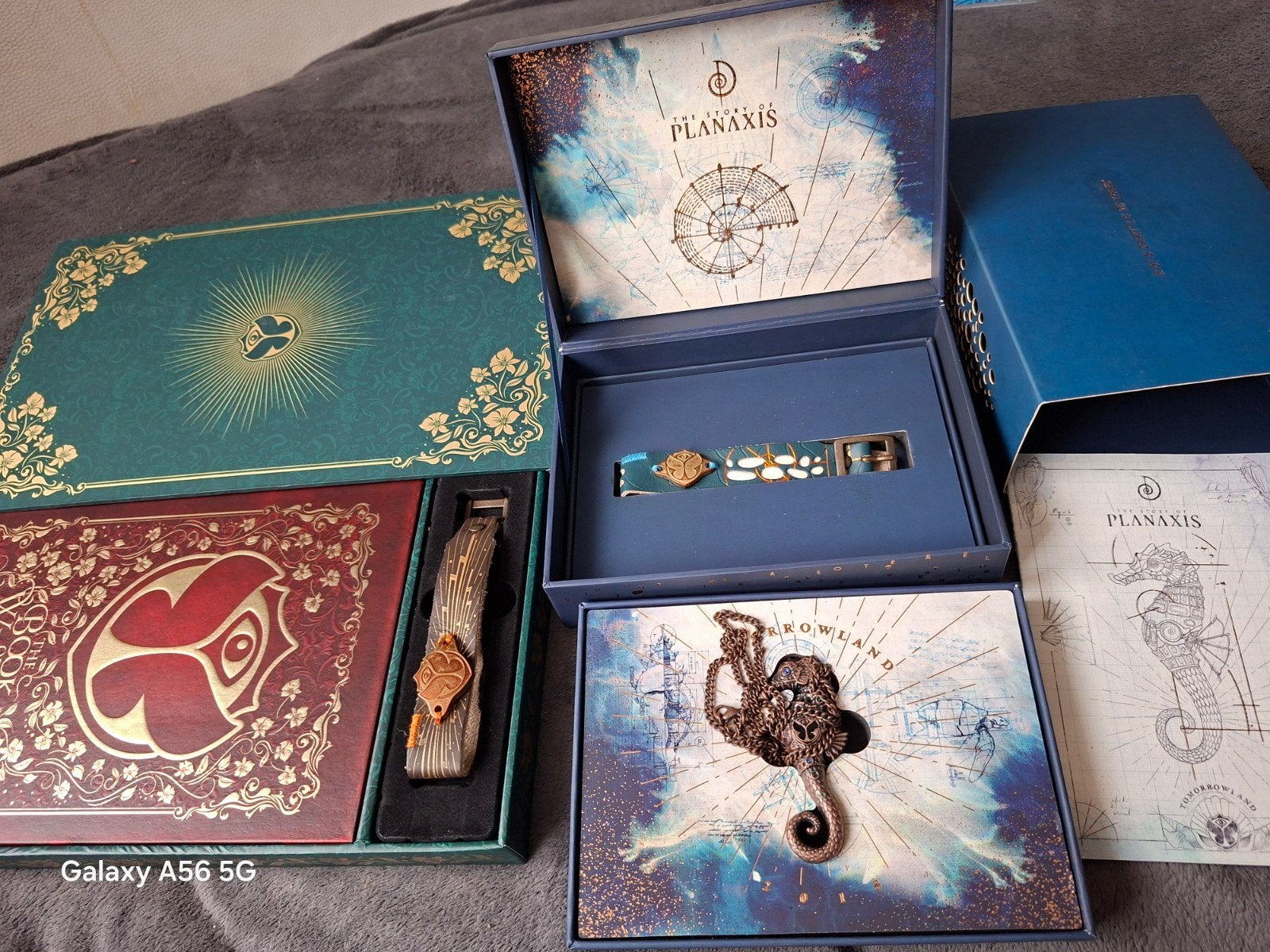 Tomorrowland, Collections, Collections Autre, Enlèvement ou Envoi