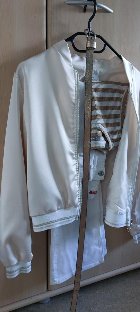 Vormsel / feest kleding, Ophalen