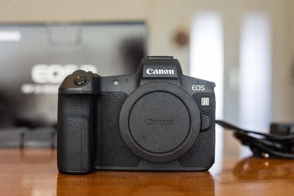 Canon EOS R incl. 3 accu's (28.000 clicks), 30 megapixels, Canon, Draagriem, Ophalen of Verzenden