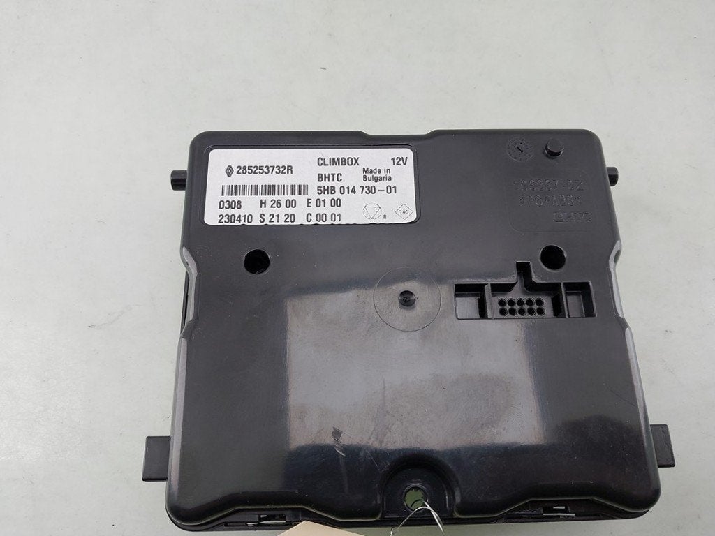 ORDINATEUR GESTION TEMPERATURE Renault (|285253732R|), Renault, Utilisé, Peter-Huppertz-Straße 5
51063  Köln, DE, Dialog.deutschland@renault.de