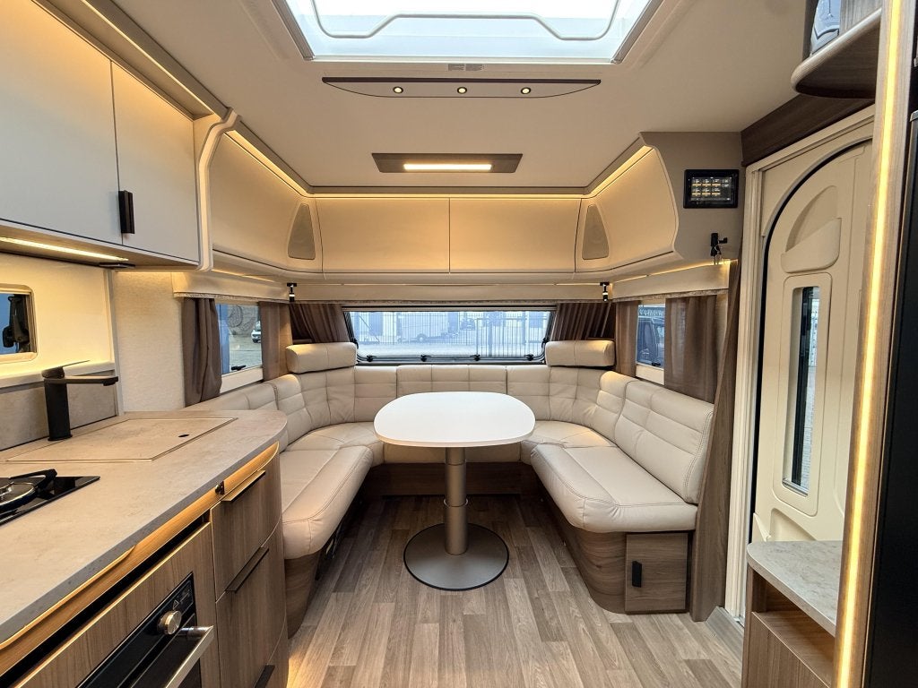 Kabe Royal 560 GLE, 6 à 7 mètres, Entreprise, Kabe, Banquette en rond