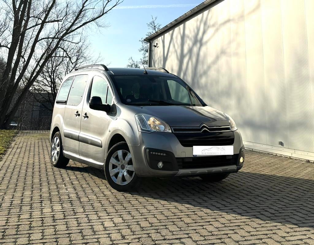 CITROEN BERLINGO 1.2i  2017, Auto's, Berlingo, Bedrijf, Te koop, Benzine