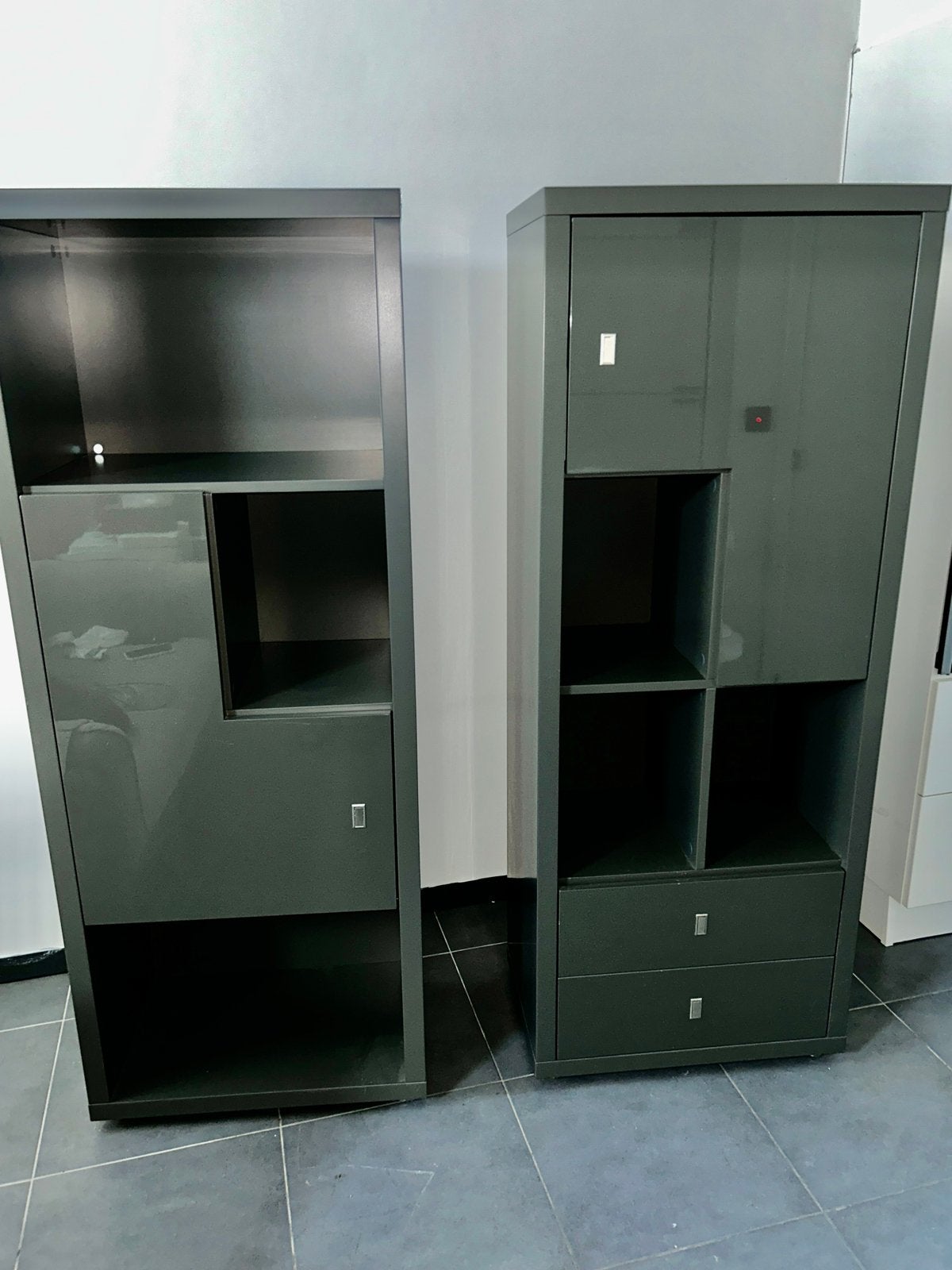 2 XOOON functionele boekkasten/opbergkasten  antracietgrijs, Huis en Inrichting, Ophalen, Zo goed als nieuw