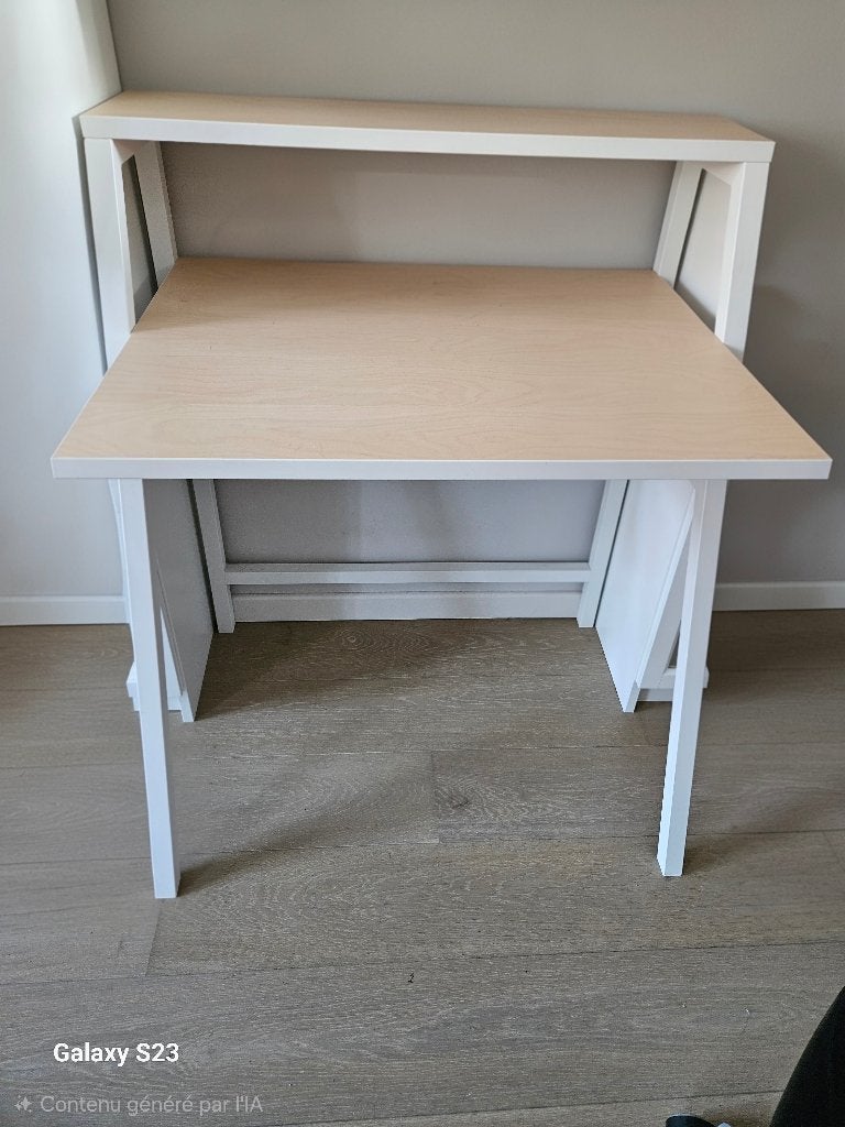 Petit bureau Ikea, Maison & Meubles, Scandinave, Autres types, Avec support écran, 80 cm