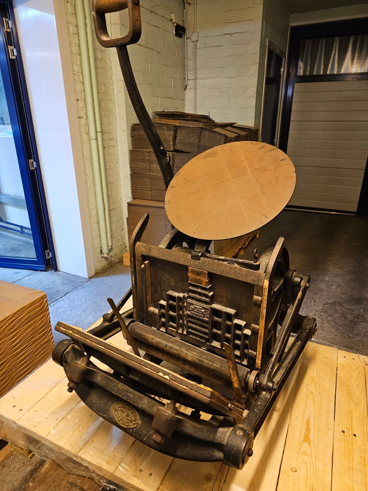 oude drukpers, Ophalen