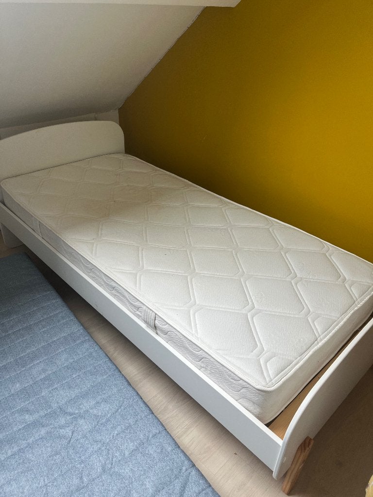 Bed met schuif onder zonder matrassen, Huis en Inrichting, Slaapkamer | Bedden, Ophalen, Gebruikt, 90 cm, Eenpersoons