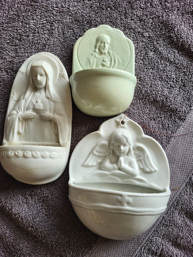 3 porseleinen wijwaterbakjes, Antiek en Kunst, Ophalen of Verzenden